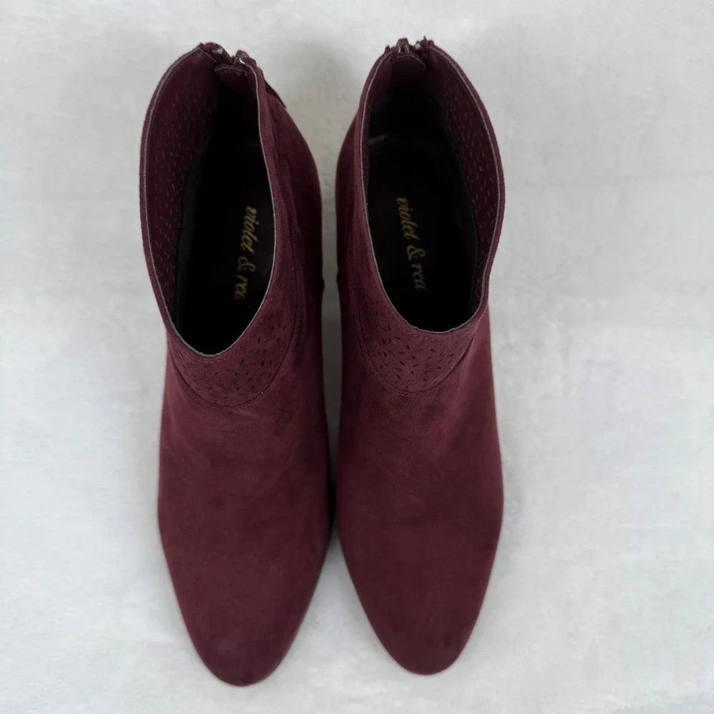 Violet & Red brand violet